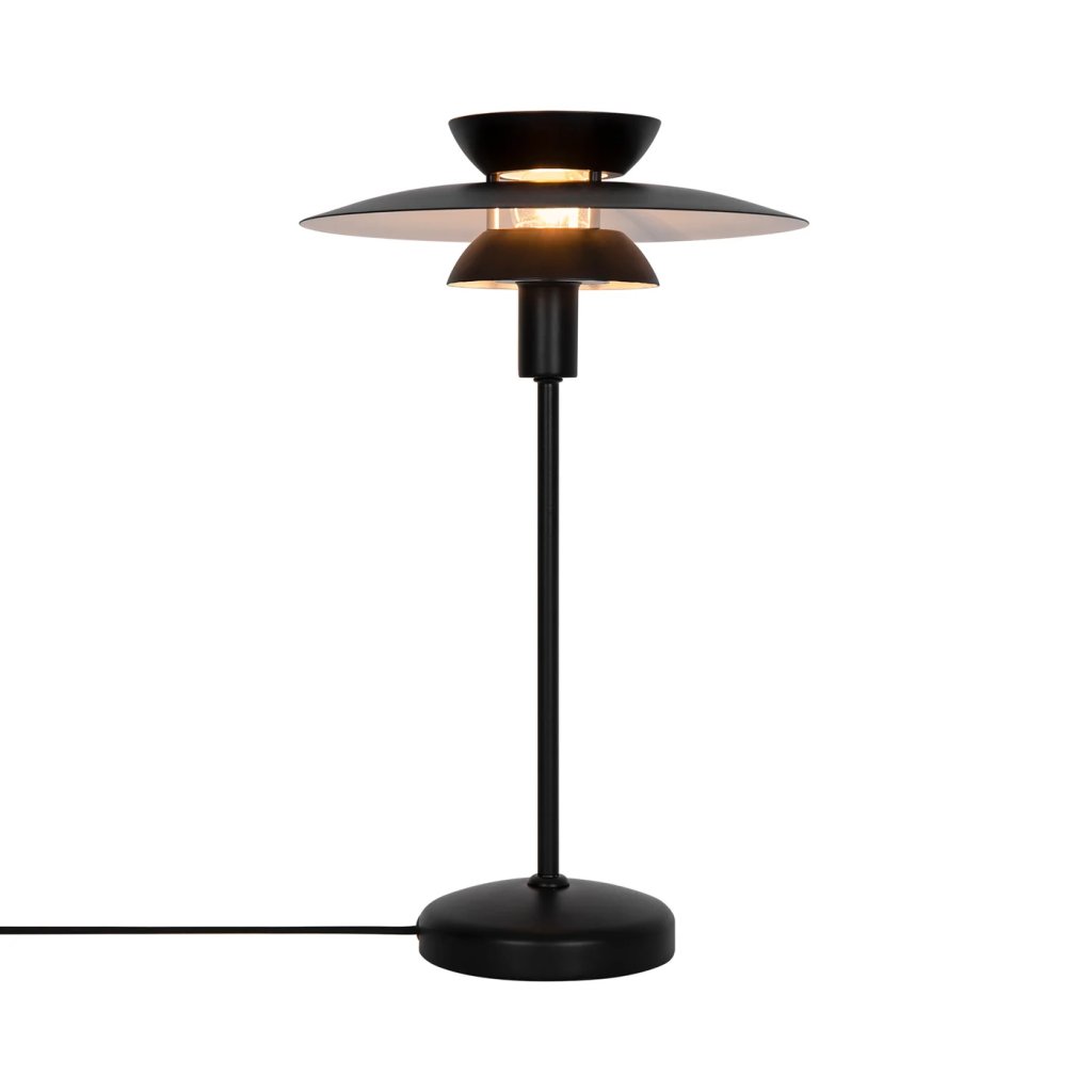 Veioza, lampa de masa design modern Carmen negru, Candelabre si Lustre moderne elegante⭐ modele clasice de lux pentru living, bucatarie si dormitor.✅ DeSiGn actual Top 2020!❤️Promotii lampi❗ ➽ www.evalight.ro. Oferte corpuri de iluminat suspendate pt camere de interior (înalte), suspensii (lungi) de tip lustre si candelabre, pendule decorative stil modern, clasic, rustic, baroc, scandinav, retro sau vintage, aplicate pe perete sau de tavan, cu cristale, abajur din material textil, lemn, metal, sticla, bec Edison sau LED, ieftine de calitate deosebita la cel mai bun pret. a