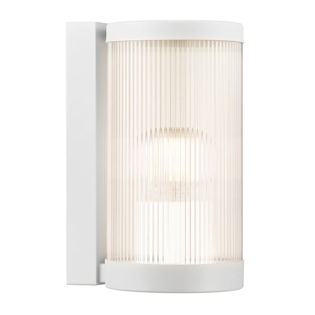 Aplica de perete pentru iluminat exterior IP54 Coupar alb, Candelabre si Lustre moderne elegante⭐ modele clasice de lux pentru living, bucatarie si dormitor.✅ DeSiGn actual Top 2020!❤️Promotii lampi❗ ➽ www.evalight.ro. Oferte corpuri de iluminat suspendate pt camere de interior (înalte), suspensii (lungi) de tip lustre si candelabre, pendule decorative stil modern, clasic, rustic, baroc, scandinav, retro sau vintage, aplicate pe perete sau de tavan, cu cristale, abajur din material textil, lemn, metal, sticla, bec Edison sau LED, ieftine de calitate deosebita la cel mai bun pret. a