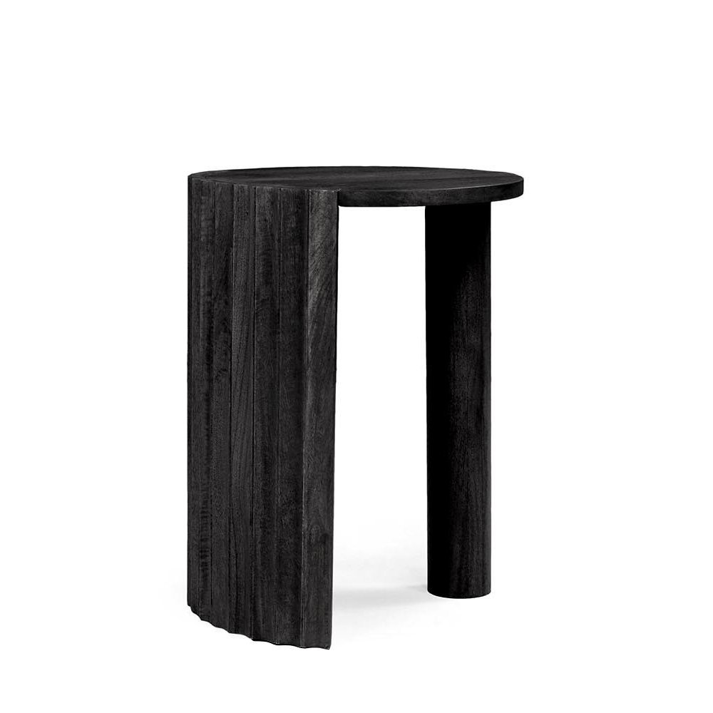 Masuta de cafea design modern Orissa negru 50cm, Mobila si Decoratiuni interioare moderne de lux⭐ piese de mobilier modern cu stil exclusivist pentru casa❤️ colectii dormitor si living❗ Promotii la mobila si decoratiuni✅ Intra si vezi modele ✚ poze ✚ pret ➽ www.evalight.ro. ➽ sursa ta de inspiratie online❗ Idei si tendinte de design actual pentru amenajari premium Top❗ Mobila moderna unicat cu stil elegant contemporan ultra-modern, accesorii si oglinzi decorative de perete potrivite pentru interior si exterior. Cele mai noi si apreciate stiluri la mobila si mobilier cu design original: stil industrial style, retro, vintage (boem, veche, reconditionata, realizata manual (noua nu second hand), handmade, sculptata, scandinav (nordic), clasic (baroc, glamour, romantic, art deco, boho, shabby chic, feng shui), rustic (traditional), urban minimalist. Alege cele mai frumoase si rafinate articole si obiecte decorative deosebite, textile si tesaturi scumpe, vezi seturi de mobilier modular pe colt pt spatii mici si mari, cu picioare din metal combinat cu lemn masiv, placata cu oglinda si sticla, MDF lucios de culoare alba. ✅Amenajari interioare | Living | Dormitor | Hol | Baie | Bucatarie | Sufragerie | Camera de zi / Tineret / Copii | Birou | Balcon | Terasa si Gradina |  ✅Cumpara produse design la comanda sau din stoc, oferte si reduceri speciale cu vanzare rapida din magazine la cele mai bune preturi. Te aşteptăm sa admiri calitatea superioara a produselor noastre live în showroom-urile noastre din Bucuresti si Timisoara❗  a