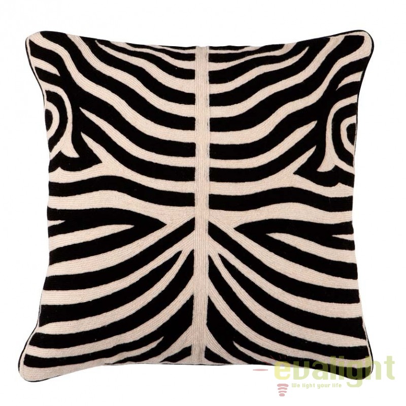 Perna din bumbac si lana Zebra Black dim.50X50cm 107828 HZ, Promotii lustre, reduceri⭐ corpuri de iluminat, mobila si decoratiuni de interior si exterior.⭕Oferte Pret redus online ➽ www.evalight.ro❗ a