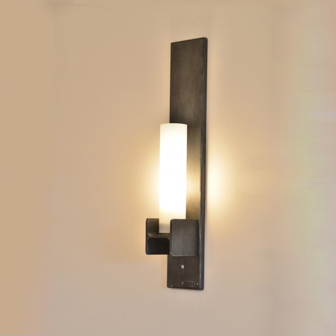 Aplica din fier forjat design industrial WL 3580, Candelabre si Lustre moderne elegante⭐ modele clasice de lux pentru living, bucatarie si dormitor.✅ DeSiGn actual Top 2020!❤️Promotii lampi❗ ➽ www.evalight.ro. Oferte corpuri de iluminat suspendate pt camere de interior (înalte), suspensii (lungi) de tip lustre si candelabre, pendule decorative stil modern, clasic, rustic, baroc, scandinav, retro sau vintage, aplicate pe perete sau de tavan, cu cristale, abajur din material textil, lemn, metal, sticla, bec Edison sau LED, ieftine de calitate deosebita la cel mai bun pret. a