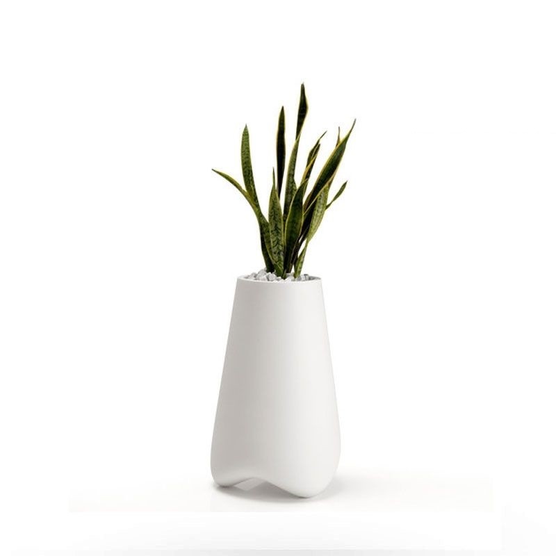 Ghiveci plante, flori design decorativ modern pentru amenajari interioare si exterioare, VLEK PLANTER 51013R alb Vondom, Vaze /Ghivece decorative flori /plante, vase,suporturi si jardiniere de interior si exterior⭐modele moderne de lux cu design elegant✅ inalte sau de perete suspendate✅ potrivite pentru aranjamente florale naturale si plante artificiale din living,terasa,balcon,curte si gradina casei.❤️Promotii vaze de flori mari si ghivece ceramica de podea, vase de sticla si portelan, cristal, jardiniere din plastic, beton (ciment), suporti din fier forjat, lemn❗ Intra si vezi  ✚ poze ➽ www.evalight.ro. ➽ sursa ta de inspiratie online❗ Aici gasesti ghivece ornamentale rezistente la soare, pt plante de dimensiuni mari si mici, flori curgatoare si aranjarea in cascada a plantelor, cu sistem inteligent de auto-udare (autoirigare) pentru tuia, orhidee, trandafiri japonezi, produse de calitate superioara cu stil original premium❗ Ideale pt amenajari sali de mese festive (nunti, botezuri), restaurant, bar, terasa, hotel, mobila showroom, casa scarii, pt amenajari, intra ➽vezi oferte si reduceri cu vanzare rapida din stoc, ieftine si de calitate deosebita la cel mai bun pret. a