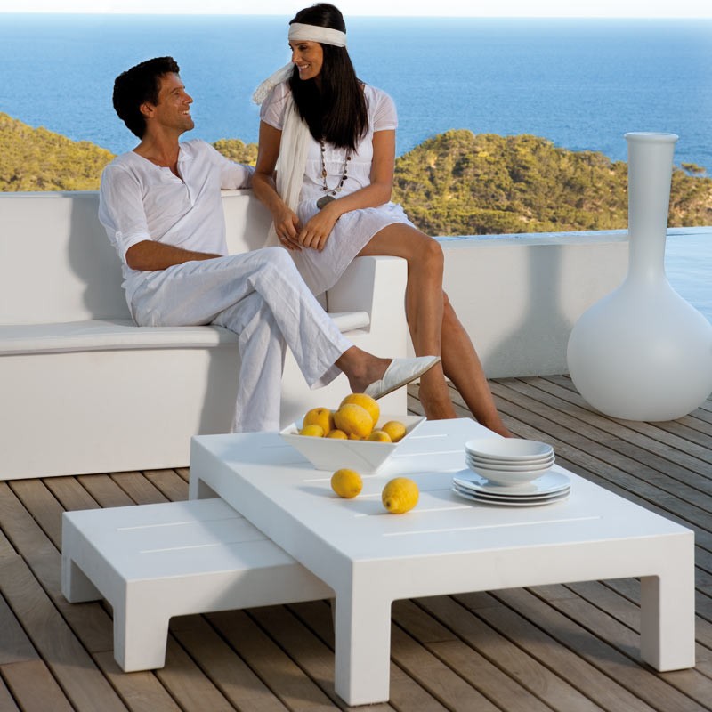 Masuta de cafea exterior / interior design modern premium JUT COFFEE TABLE 44403 Vondom, Mobilier terasa si gradina modern pentru decor exterior⭐ mobila ultra-moderna de relaxare✅ design de lux actual premium, trend 2023❗ Set-uri de mobila din ratan, lemn, poliratan, plastic, rachita, metal, fier forjat, modele vintage, rustic.❤️Promotii mobilier terasa si gradina❗ Intra si vezi modele unicat ✚ poze ✚ pret ➽ www.evalight.ro. ➽ sursa ta de inspiratie online❗ Colectii de mobilier rezistent si confortabil pentru amenajari interioare si exterioare cu design original: mese, banci, baldachine, balansoare, canapele, scaune, fotolii, masute de cafea, bar inalte, pt amenajari balcon, terase restaurant, bar, terasa, hotel, mobila showroom, intra ➽vezi oferte si reduceri cu vanzare rapida din stoc, ieftine si de calitate deosebita la cel mai bun pret. intra ➽vezi oferte si reduceri cu vanzare rapida din stoc, ieftine si de calitate deosebita la cel mai bun pret.

 a