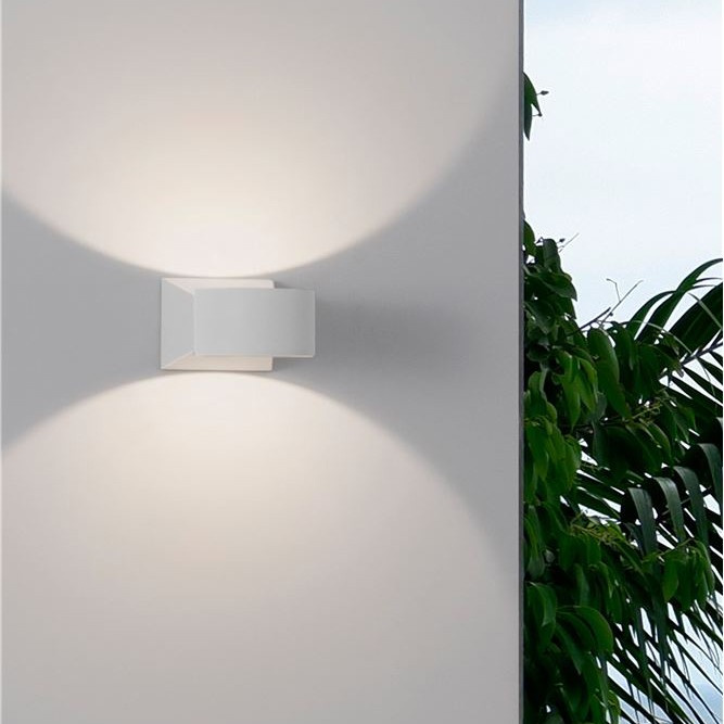 Aplica LED moderna de exterior cu iluminat ambiental Up/ Down IP54 CHEZ I, Aplice de exterior moderne, LED⭐ lampi de perete pentru iluminat exterior terasa casa si gradina.✅Design decorativ!❤️Promotii❗ ➽www.evalight.ro. Alege corpuri de iluminat exterior rezistente la apa tip spoturi aplicate pt perete sau tavan, metalice, abajur din sticla cu decor ornamental, bec LED si lumina ambientala, ieftine si de lux, calitate deosebita la cel mai bun pret. a