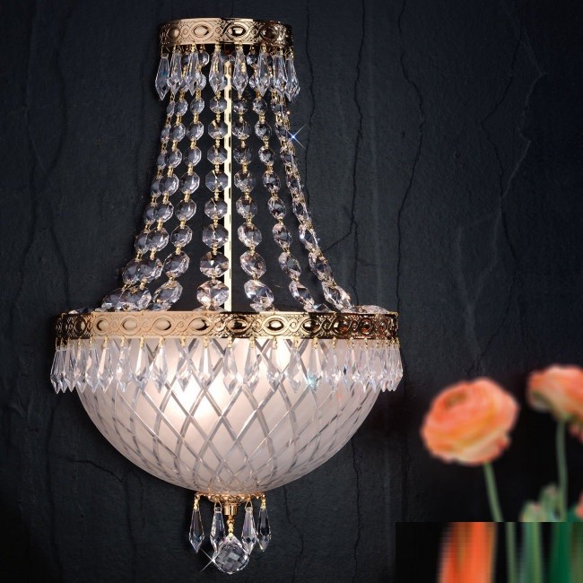 Aplica de perete clasica din alama si cristale Schöler Empire, Lustre cristal si Corpuri de iluminat suspendate⭐ modele de lux elegante din cristal Stil Exclusive.✅Design Premium Top❗ ➽ www.evalight.ro.  a