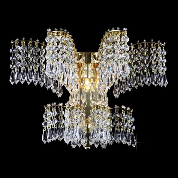 Aplica de perete Lux cristal Bohemia N25 819/03/3, Aplice de perete clasice⭐ modele elegante pentru dormitor, living, hol, bucatarie.✅DeSiGn decorativ de lux unic!❤️Promotii lampi❗ ➽ www.evalight.ro. Alege oferte la corpuri de iluminat interior stil clasic pt perete si tavan, decor cristal, bec LED sau vintage, ieftine de calitate deosebita la cel mai bun pret. a